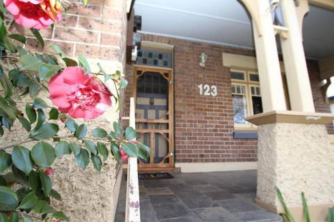 123 Hill St. Heart Of Orange Double Brick - Accommodation Guide 3