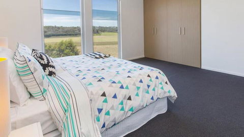 ST ANDREWS BEACH APARTMENT 4.01 - Accommodation Guide 7