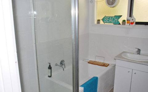 SHORE BEATS WORK INVERLOCH - Accommodation Asia 3