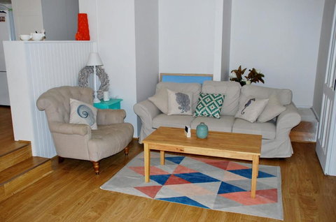 SHORE BEATS WORK INVERLOCH - Accommodation Asia 5