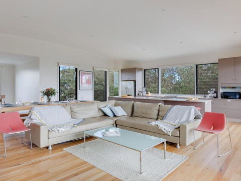 Aloha Direct Beach Access From Property - Accommodation China 2