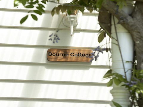 Bourne Cottage Perfect For All Seasons - Accommodation Asia 6