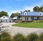 Duncraig House open fireplace spa pet friendly - Accommodation Guide
