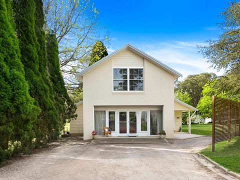 Hardigreen Park Spacious With Tennis Court - Accommodation Guide 1