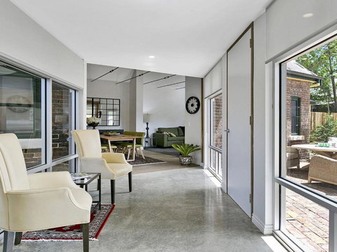 Old Bank Stables 3 Night Weekends For Price Of 2 - Accommodation Guide 3