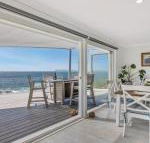 Rainbows End soaring views north to Gerroa - Accommodation Guide