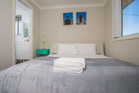 Peaceful 2kingbed Rootyhill Townhouse Near Station - Accommodation Asia 4