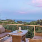 Penthouse Luxe Sunrise Beach - Accommodation Asia 0