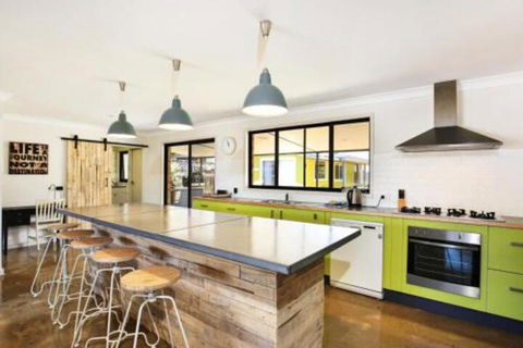 Aloha Pet & Family Friendly 10 Min Walk To Beach - Accommodation Asia 5