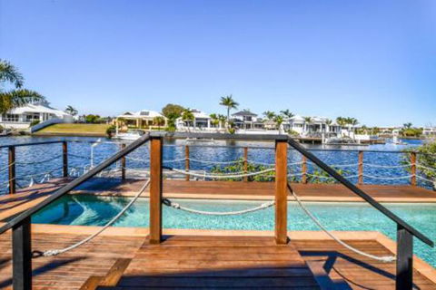 Beautiful Waterfront Home CHELSEA - Accommodation Asia 0