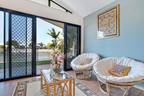 Beautiful Waterfront Home CHELSEA - Accommodation Asia 5
