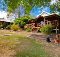 Sunnyhurst Chalets Rural Stay - Accommodation Asia