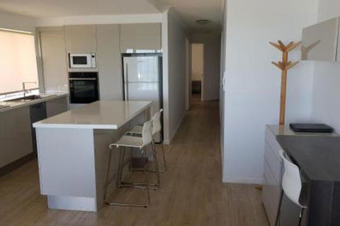 Pandanus Shores Kings Beach - Accommodation Asia 6