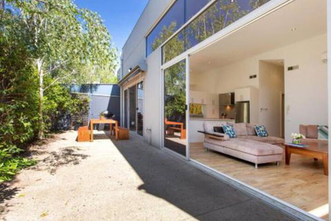 PALM COURT RETREAT MORNINGTON - Accommodation Guide 7