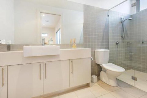 PALM COURT RETREAT MORNINGTON - Accommodation Guide 6