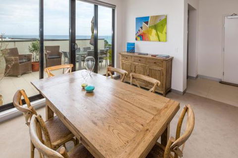THE PENTHOUSE MORNINGTON - Accommodation Asia 2