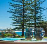Perfectly Positioned Beachfront Apartment Unit 6 - Accommodation Asia