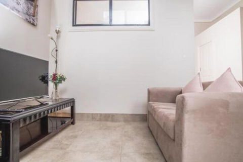 Scenic Illawong Riverside Getaway 1bed1bath Unit - Accommodation Guide 3