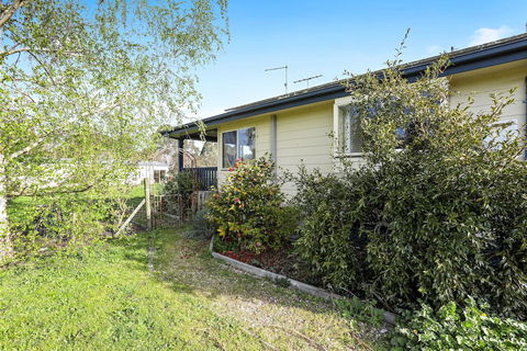 Yarragon 4 Bedroom House In Gippsland - Accommodation Asia 1