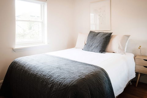 Elwood Beach Calming Tones - Rejuvenate Stays - Accommodation Asia 6