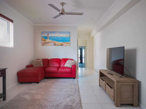 Ivy Street 7 Dicky Beach - Accommodation Asia 3