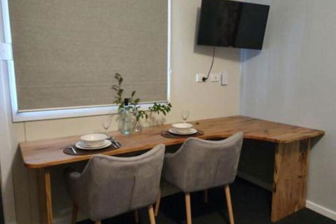 Cornwall House Accommodation - Accommodation Guide 7