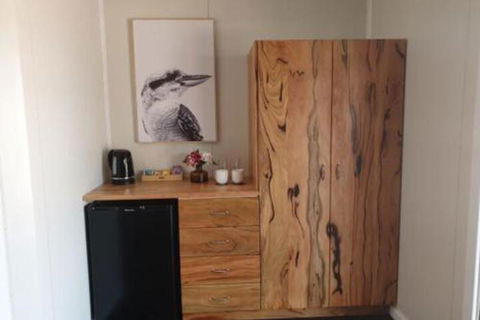 Cornwall House Accommodation - Accommodation Guide 4