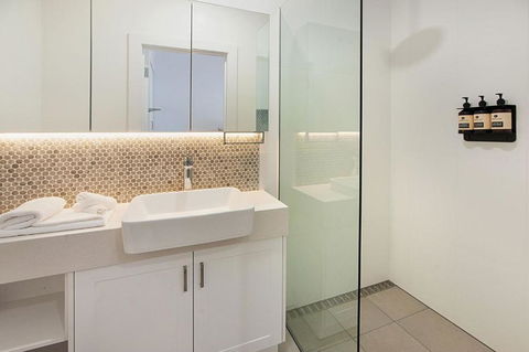 Little Hopwood Apartments No2 - Accommodation Asia 6