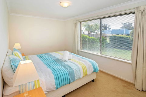 Tranquility On Troon - Accommodation Guide 6