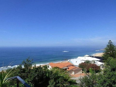 Cliff View 62 Forresters Beach Road - Accommodation Guide 2