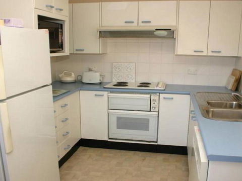 Cumbernauld #9 9 / 12 Terrigal Esp - Accommodation Guide 5