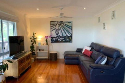 Relax & Unwind - Accommodation Guide 7