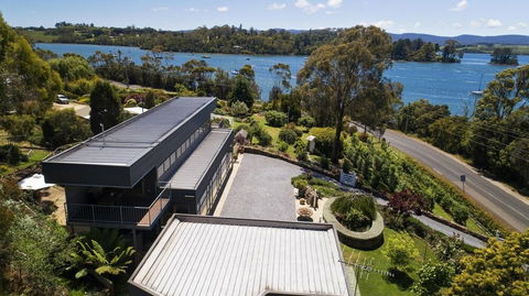 The Vanilla House - Accommodation Guide 0