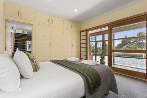 The Vanilla House - Accommodation Guide 5