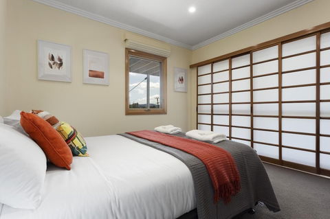 The Vanilla House - Accommodation Guide 6