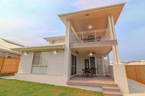 Surfers Paradise At Catherine Hill Bay - Accommodation Asia 6