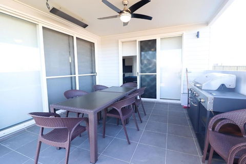 Surfers Paradise At Catherine Hill Bay - Accommodation Asia 4