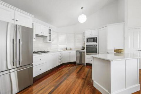 Rockpool 17a Dulconghi Street - Accommodation Guide 6