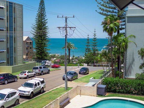 Levuka Unit 12 14 Moreton Pde - Accommodation Asia 5