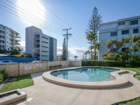 Levuka Unit 12 14 Moreton Pde - Accommodation Asia 1