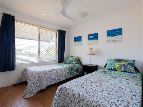 Levuka Unit 12 14 Moreton Pde - Accommodation Asia 6