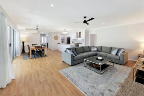 Hamptons At The Point - Accommodation Guide 6