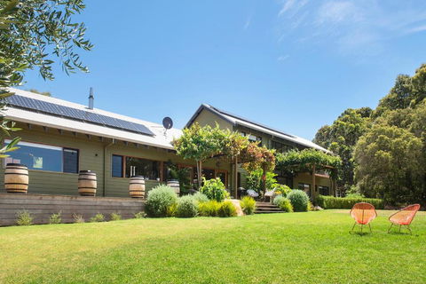 Stella - Accommodation Guide 2