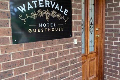 Watervale Hotel Guesthouse - Accommodation Guide 0