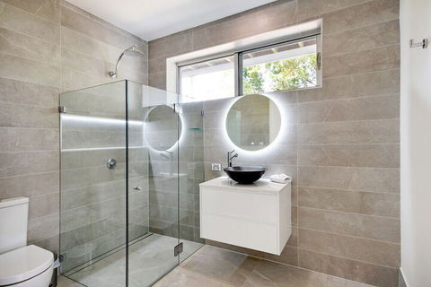 The White House Mooloolaba Beach - Accommodation Asia 4