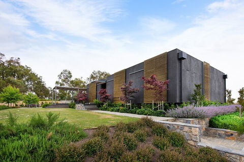 Ridge House - Accommodation Asia 2