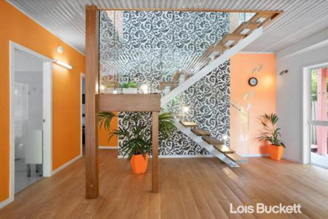 Foot Prints - Accommodation China 5