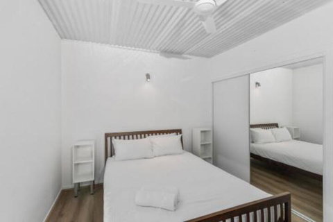 Foot Prints - Accommodation China 6