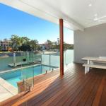 Culbara 23b Modern 5 Bedroom Townhouse On Canal With Plunge Pool Pontoon & Aircon! - Accommodation Asia 0
