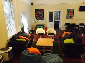 George On The Terrace - Accommodation Guide 3